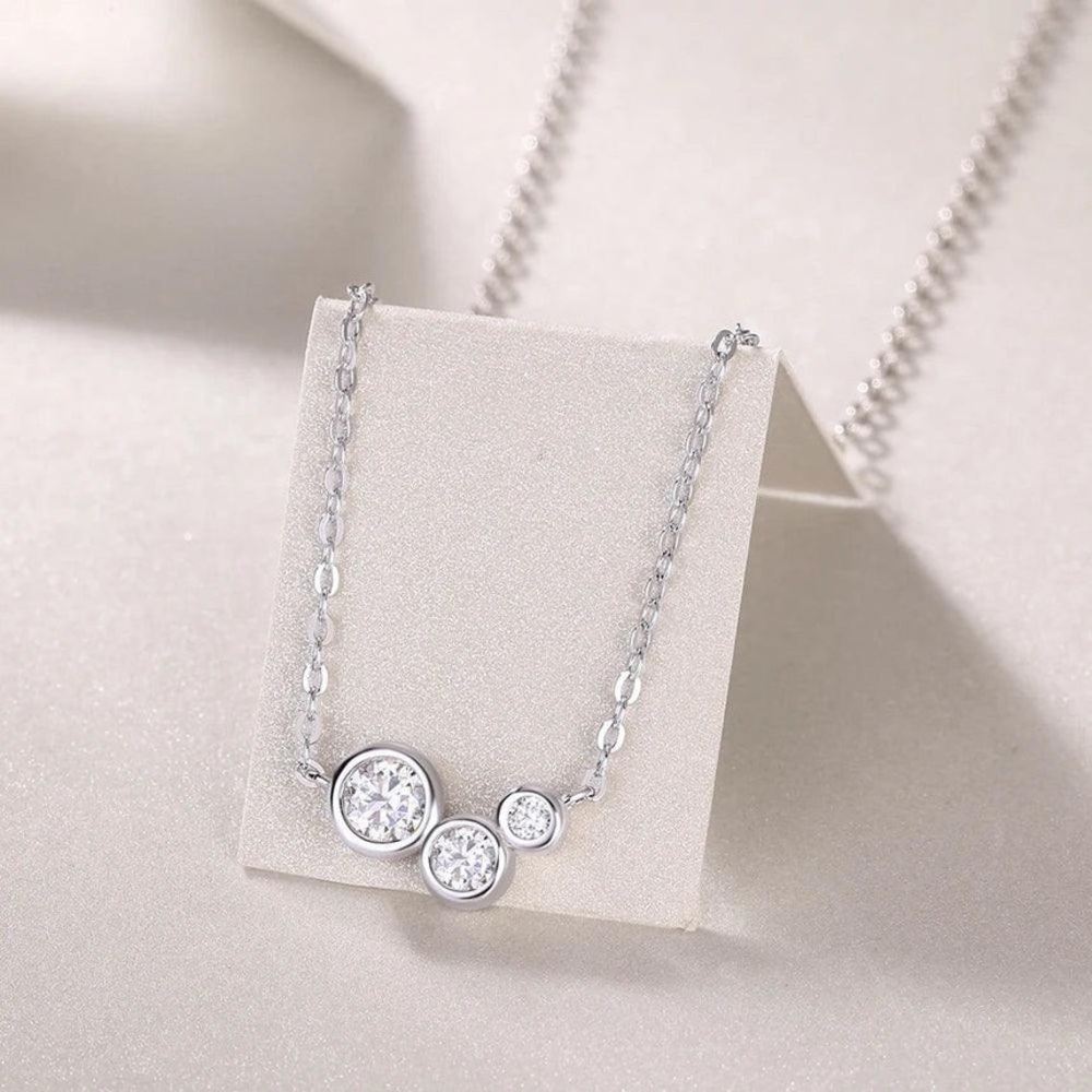 0.8 CT Moissanite In Bazel setting Necklace Over S925 W/Certificate